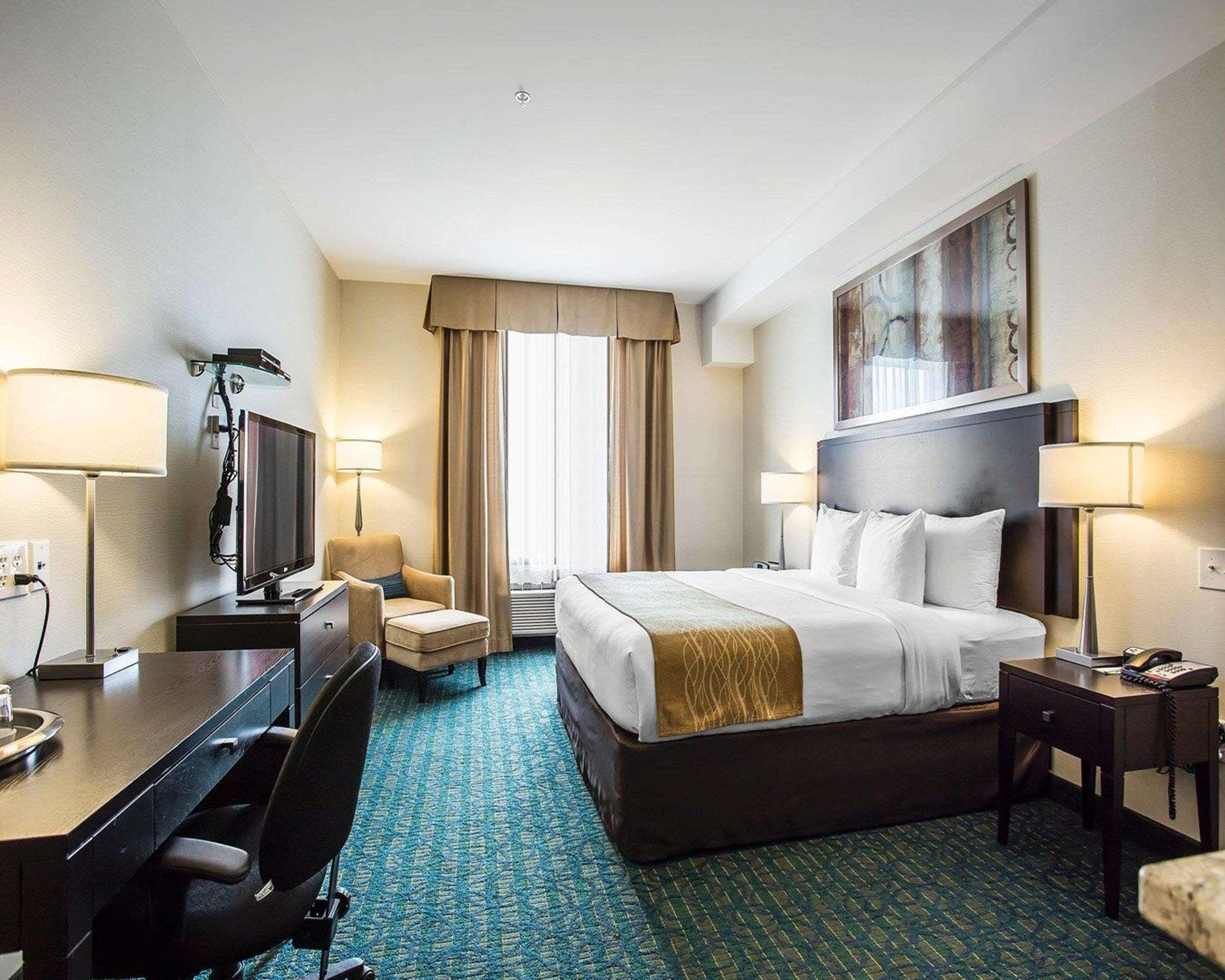 Comfort Hotel Bayer'S Lake Timberlea Екстер'єр фото