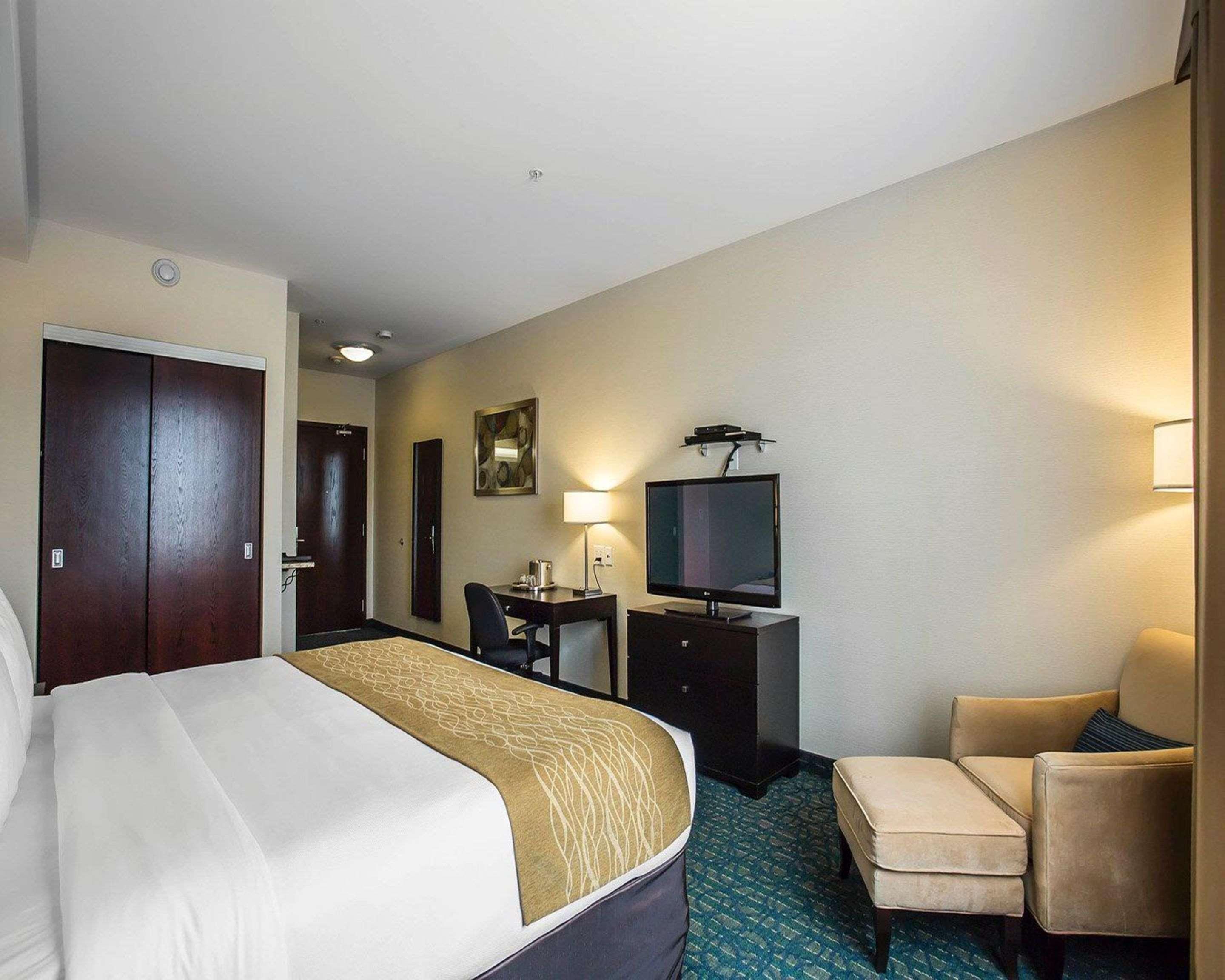 Comfort Hotel Bayer'S Lake Timberlea Екстер'єр фото