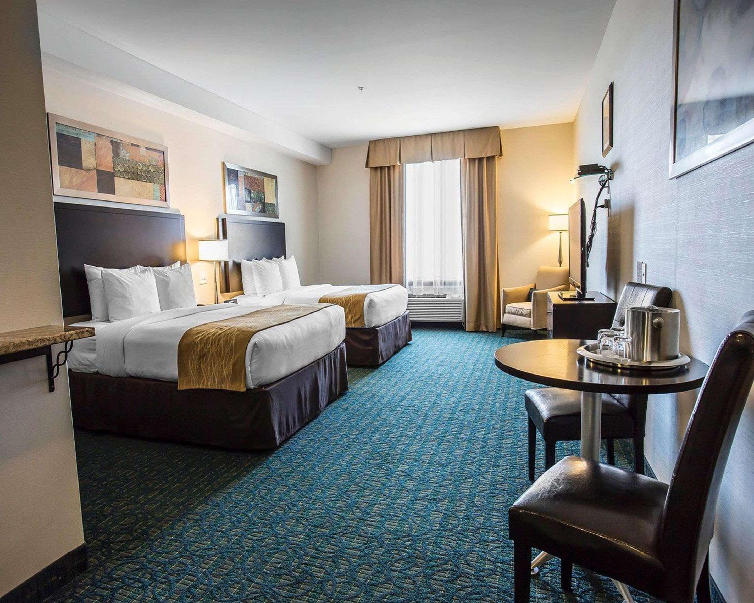 Comfort Hotel Bayer'S Lake Timberlea Екстер'єр фото