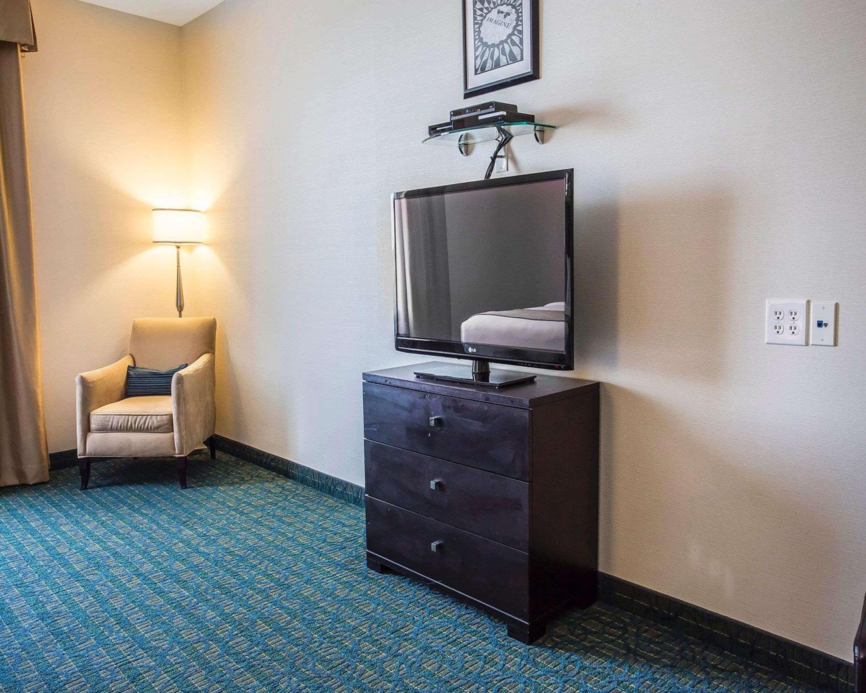 Comfort Hotel Bayer'S Lake Timberlea Екстер'єр фото
