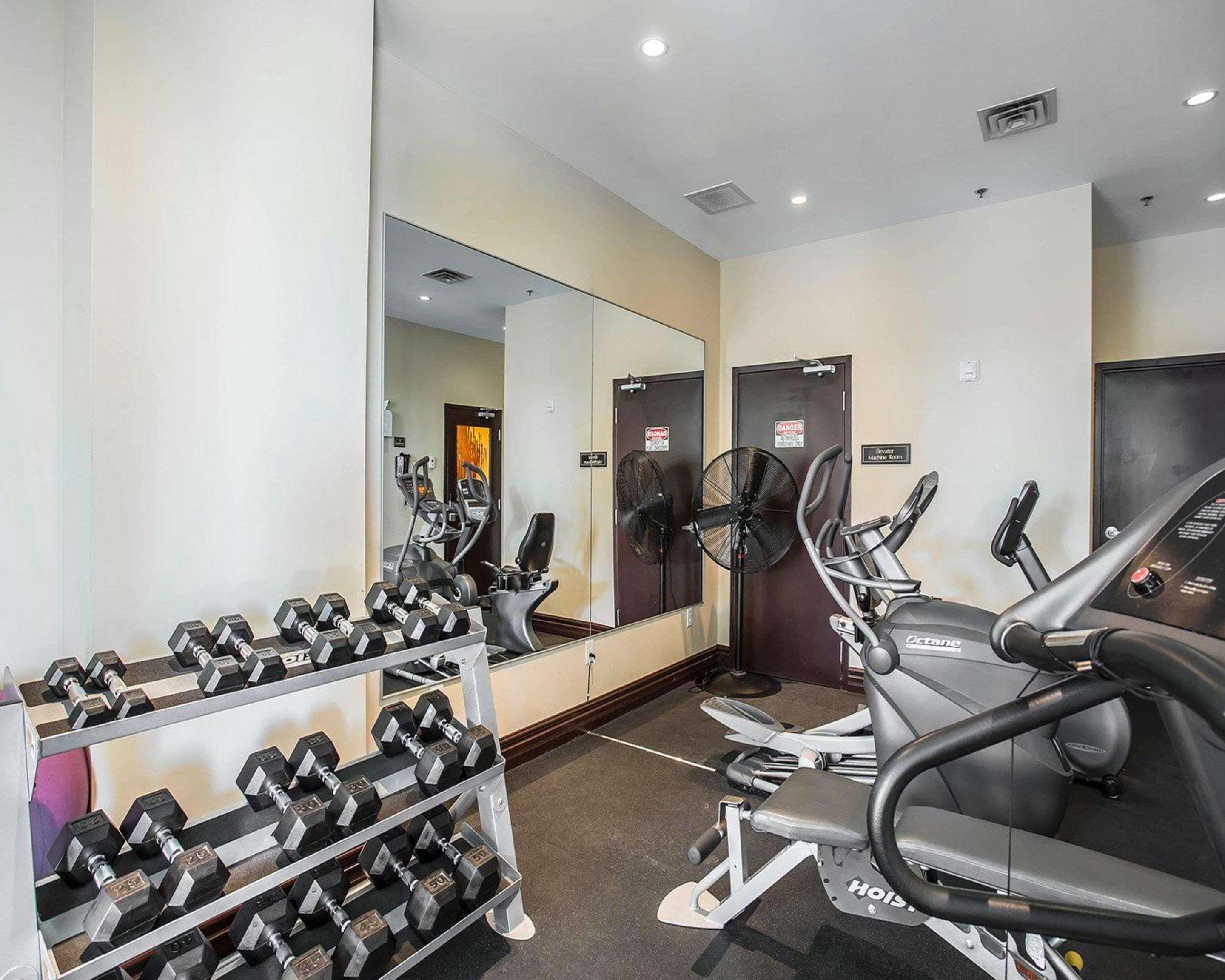 Comfort Hotel Bayer'S Lake Timberlea Екстер'єр фото