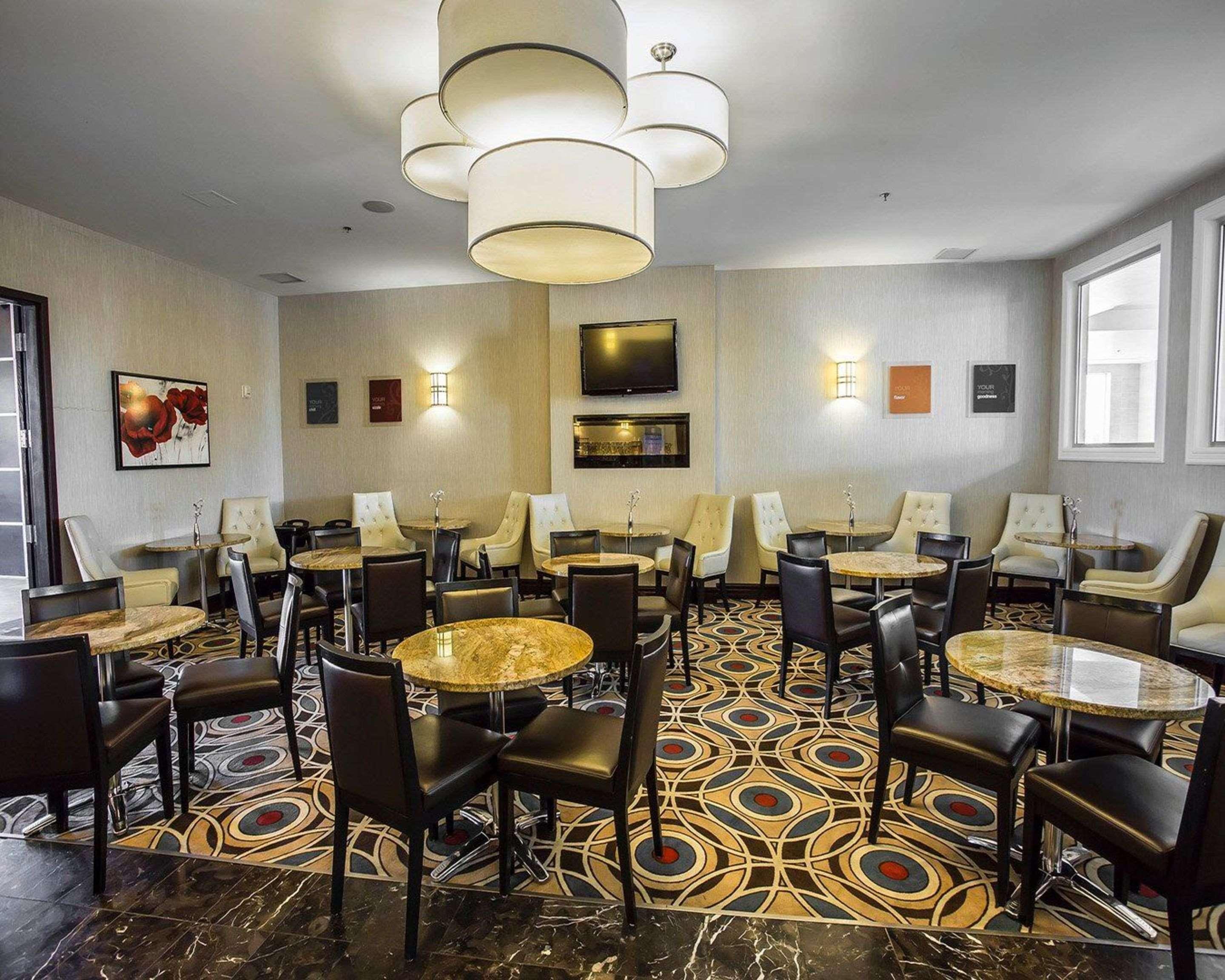 Comfort Hotel Bayer'S Lake Timberlea Екстер'єр фото