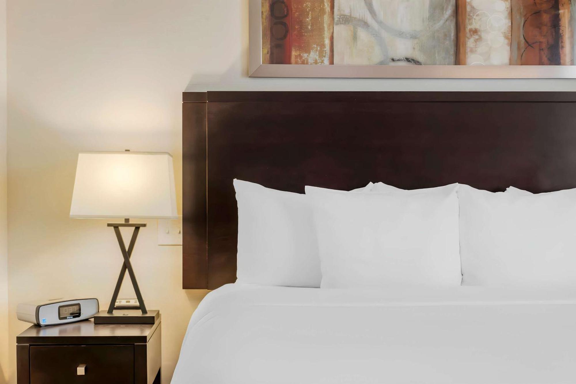 Comfort Hotel Bayer'S Lake Timberlea Екстер'єр фото