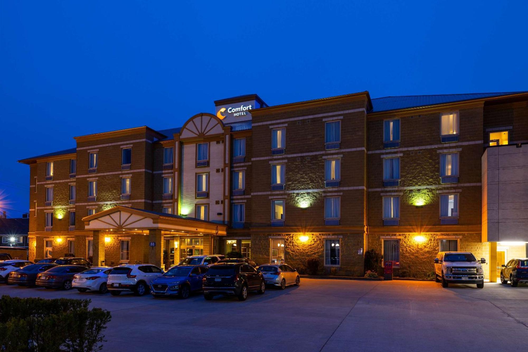 Comfort Hotel Bayer'S Lake Timberlea Екстер'єр фото