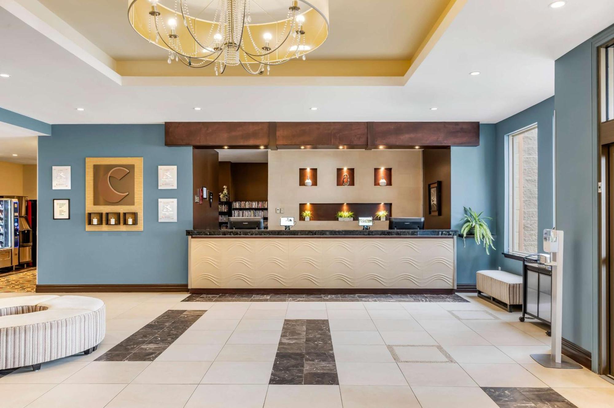 Comfort Hotel Bayer'S Lake Timberlea Екстер'єр фото